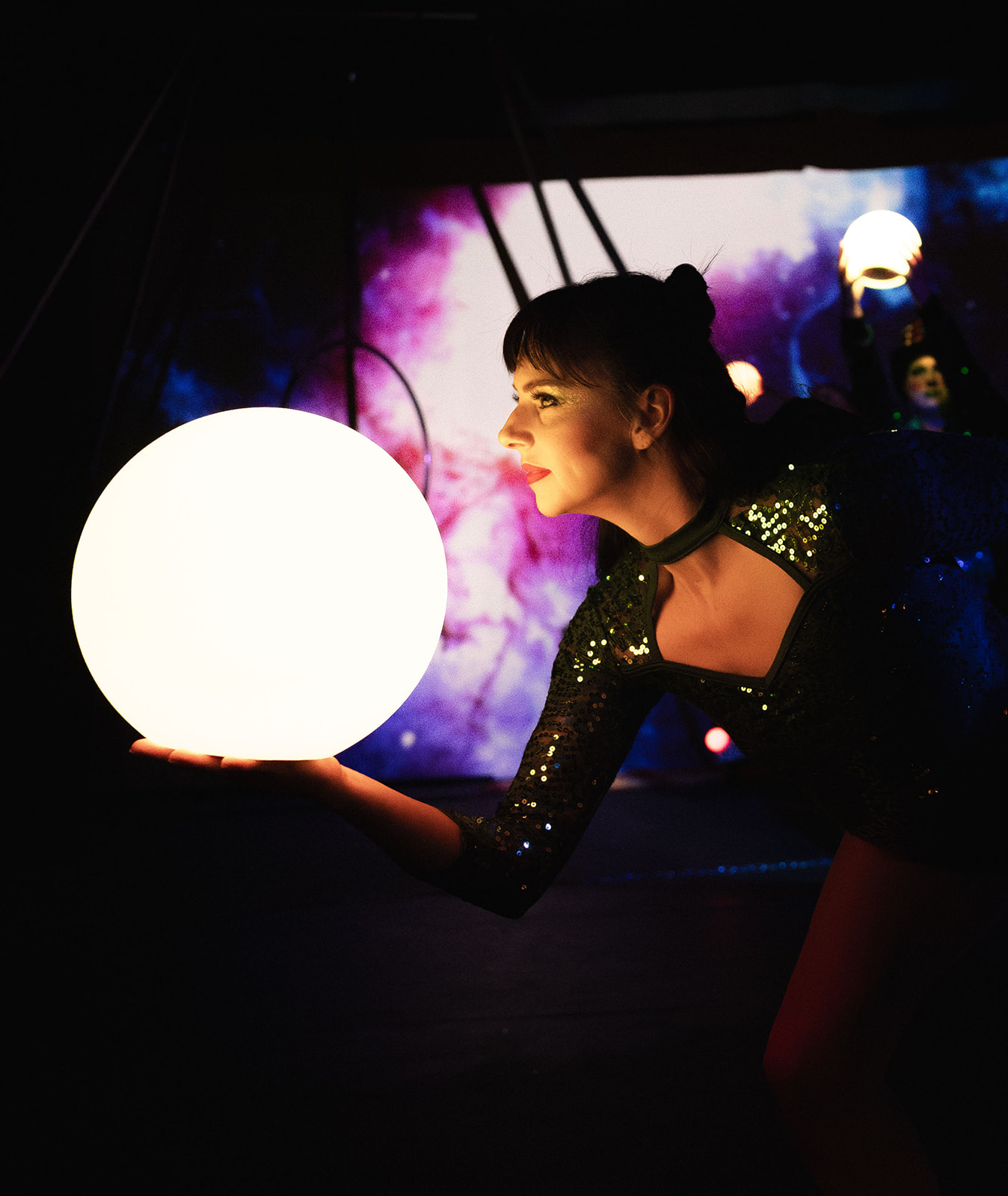 A performer in a Soul Penny Circus production